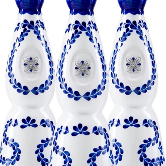 COPY - Clase Azul 750 ml Tequila Bottle - Picture 3 of 3